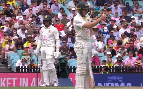 Watch- Marnus Labuschagne Asks for a Cigarette and Lighter While Batting in AUS vs SA 3rd Test Match