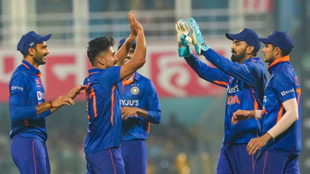 IND vs SL 3rd ODI: Twitter goes wild, as India creates history by defeating Sri Lanka by 317 runs