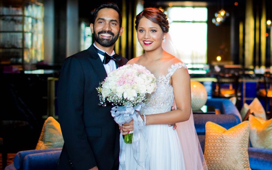 Dinesh Karthik With His Wife