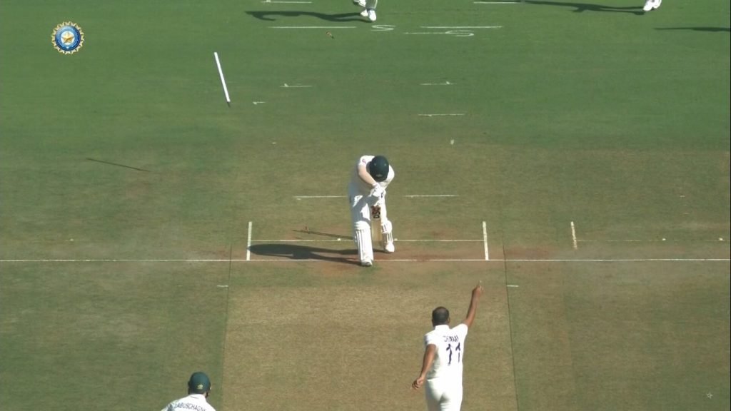 Watch: Mohammed Shami Rattling David Warner's Stumps in IND vs AUS 1st Test