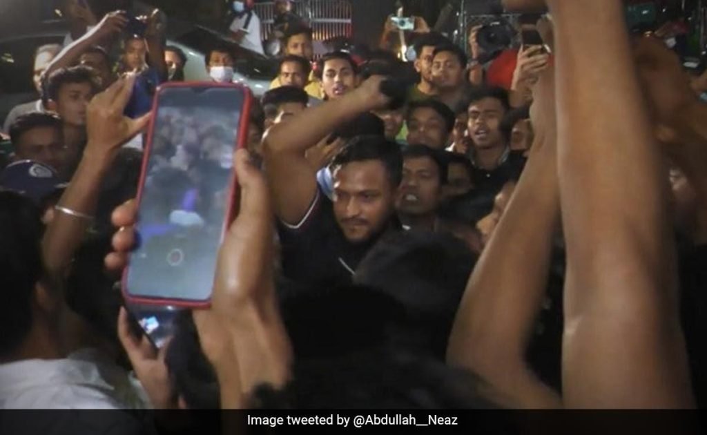 Shakib Al Hasan explodes in anger.