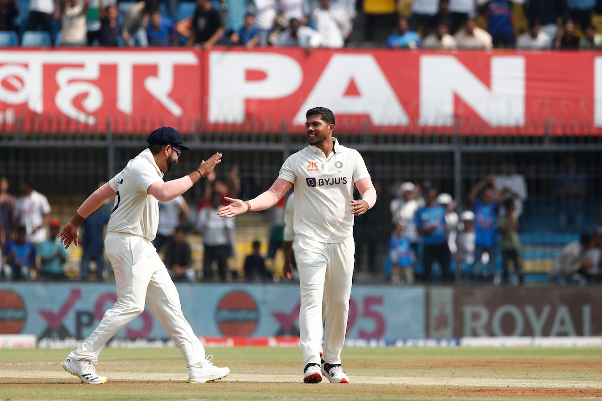 Ind Vs Aus 3rd Test Umesh Yadav Hailed On Twitter For His Fierce Spell 2044