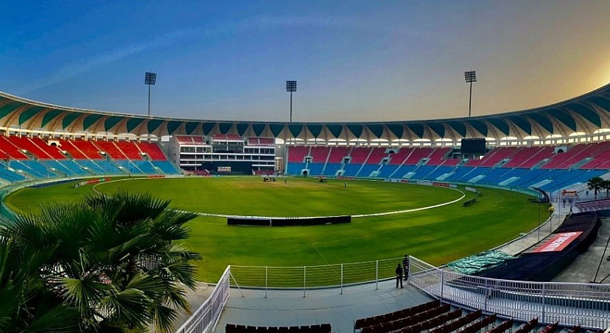 LSG vs SRH Lucknow Stadium Pitch Report Today Match IPL 2023