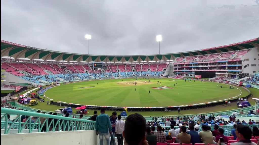LSG vs SRH Ekana Cricket Stadium Pitch Report Today Match IPL 2023