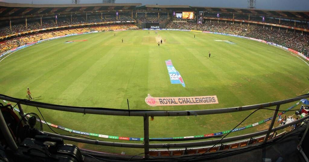 IPL 2023 RCB vs MI M Chinnaswamy Stadium Bangalore Pitch Report, Avg Score and More
