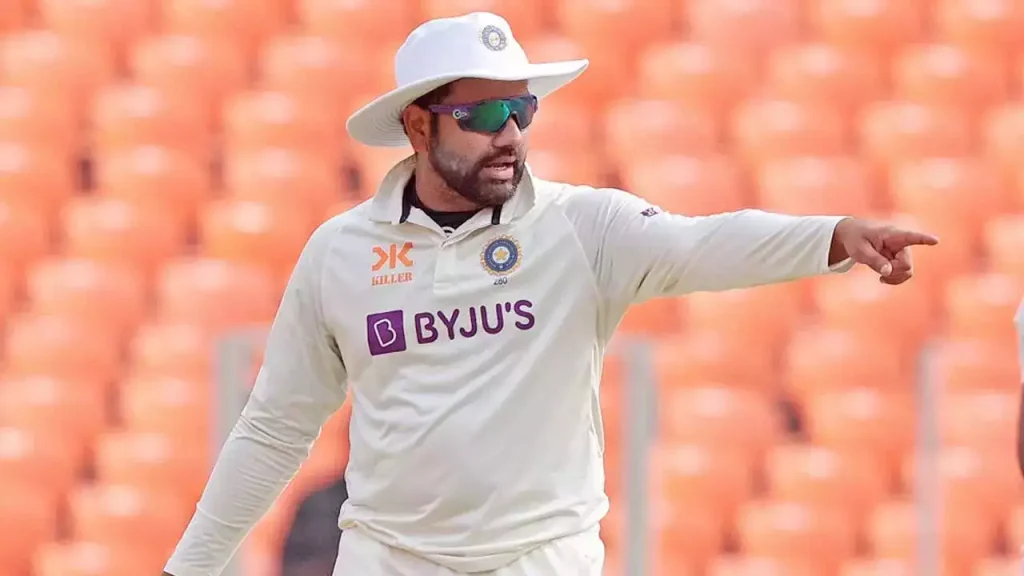 WTC Final 2023: Rohit Sharma Displays Frustration in WTC Final, Exchanges Strong Words with Teammates