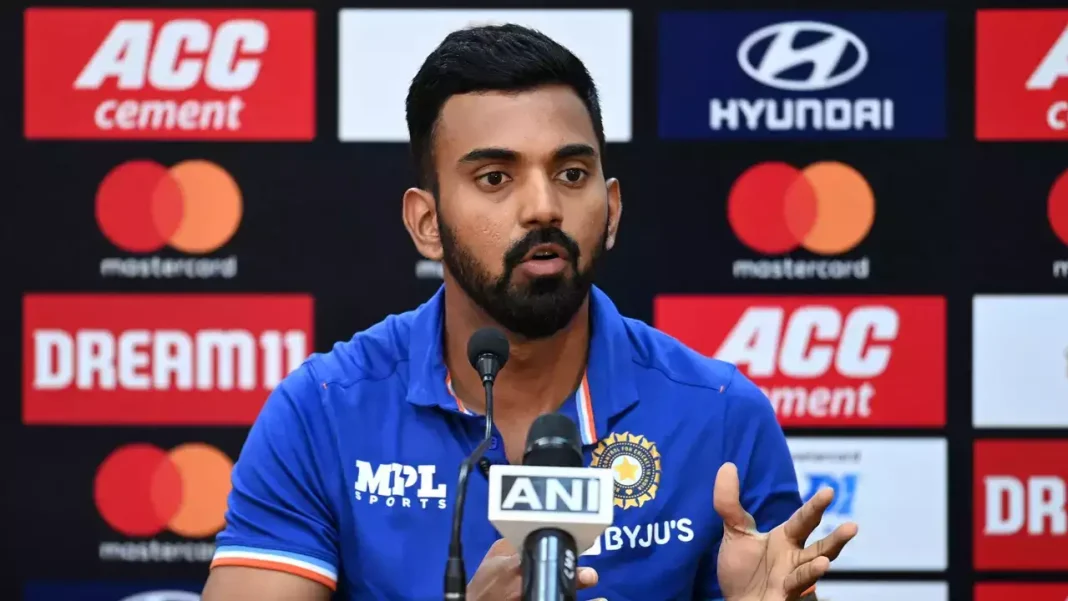 KL Rahul Issues a Strong Warning to Dunith Wellalage, Saying 