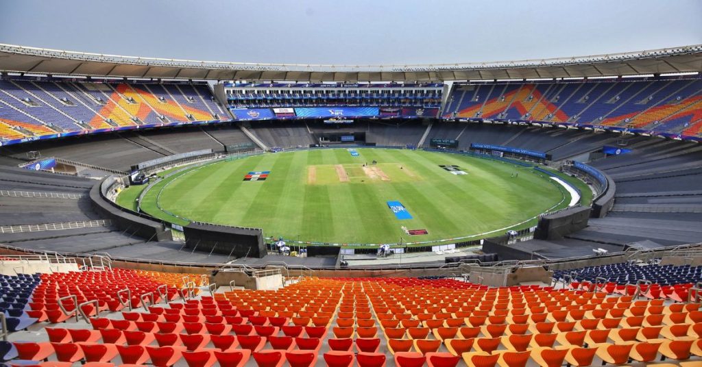ICC ODI World Cup 2023: India vs Pakistan Weather Forecast and Pitch Report for Today Match