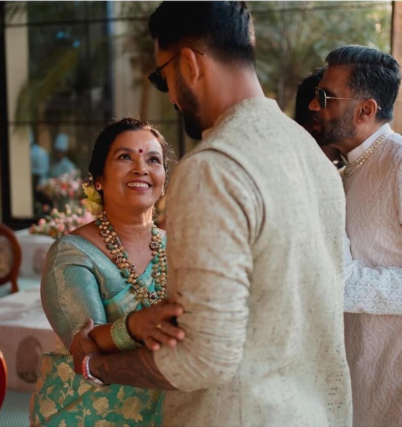 KL Rahul Family- Father, Mother, Sister and More