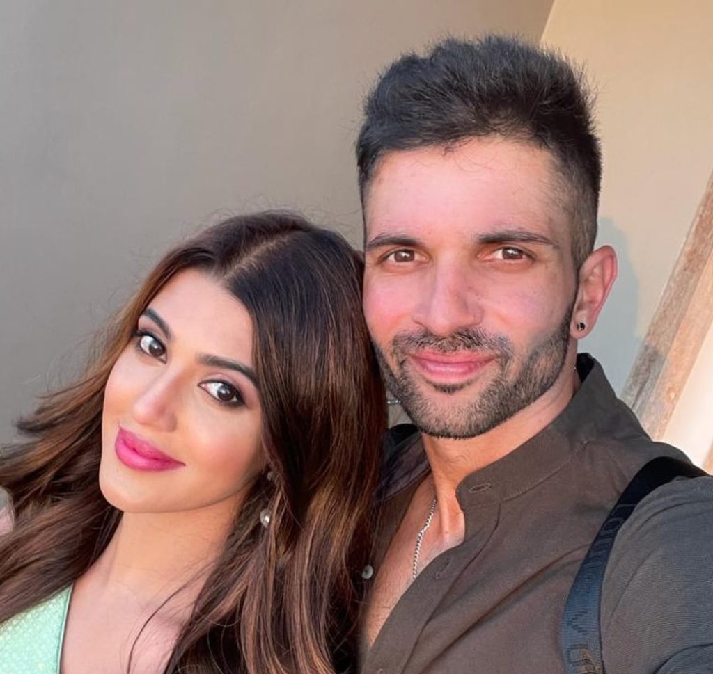 Keshav Maharaj Wife- Lerisha Munasamy Age, Photos, Instagram, Profession