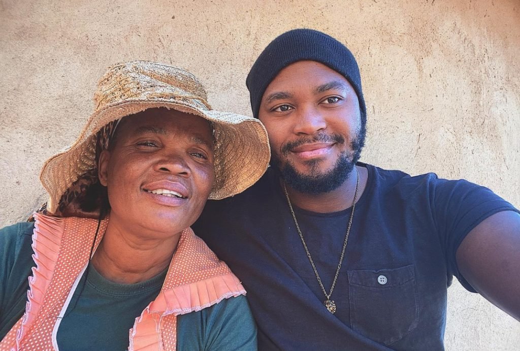 Andile Phehlukwayo Family- Father, Mother, Girlfriend, Siblings
