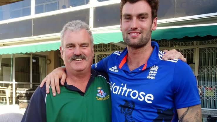Reece Topley Family- Father, Mother, Siblings