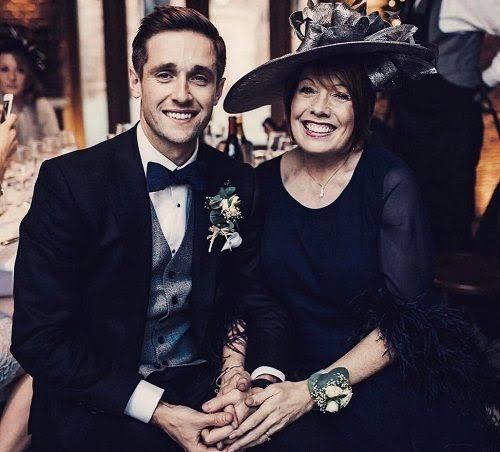 Chris Woakes Family- Father, Mother, Sister, Kids