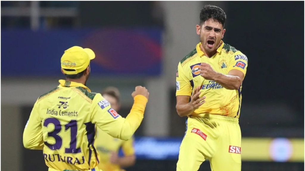 Top 3 Chennai Super Kings Bowlers to Watch Out for in IPL 2024