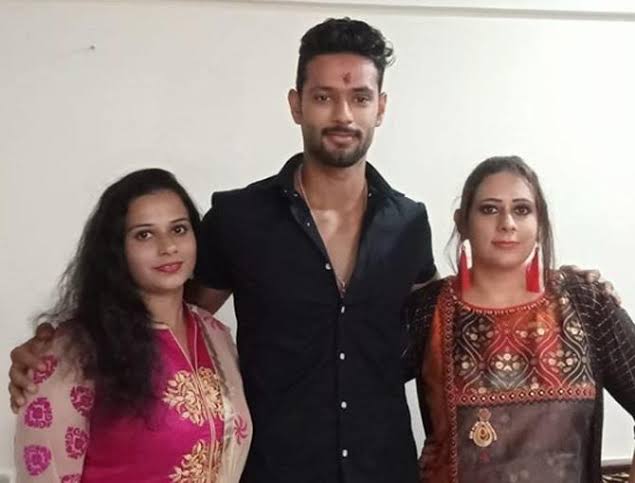 Shivam Dube Family- Father, Mother, Siblings