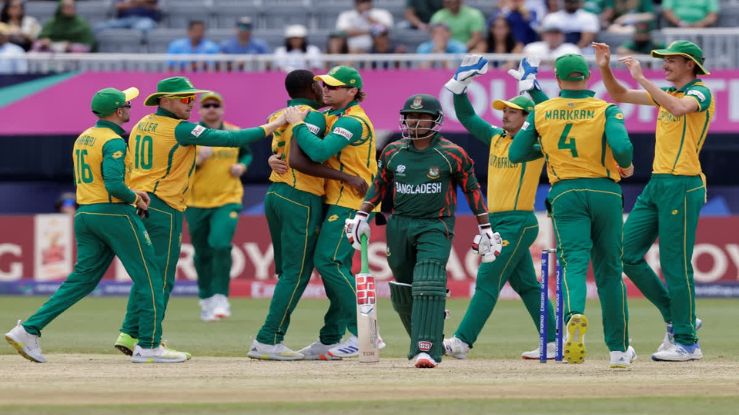 South Africa Became the First Team to Qualify for Super 8, After Four Runs Victory over Bangladesh