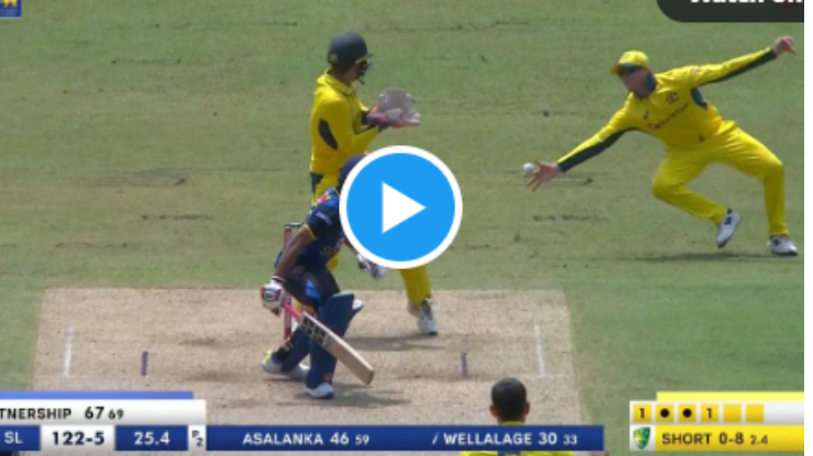 Steve Smith Stunning One Handed Catch against Sri Lanka in 1st ODI Goes Viral on Social Media! Watch Here